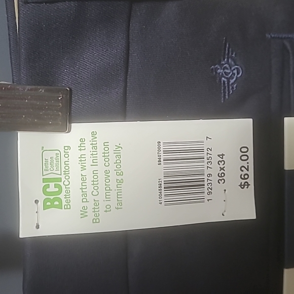 Dockers - Picture 4 of 6